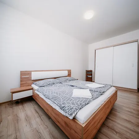 Air Apartment *